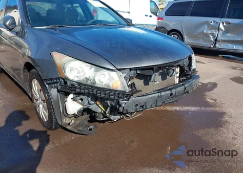 2011 Honda Accord 2.4 Lx z USA, uszkodzony, nr VIN 1HGCP2F37BA030956